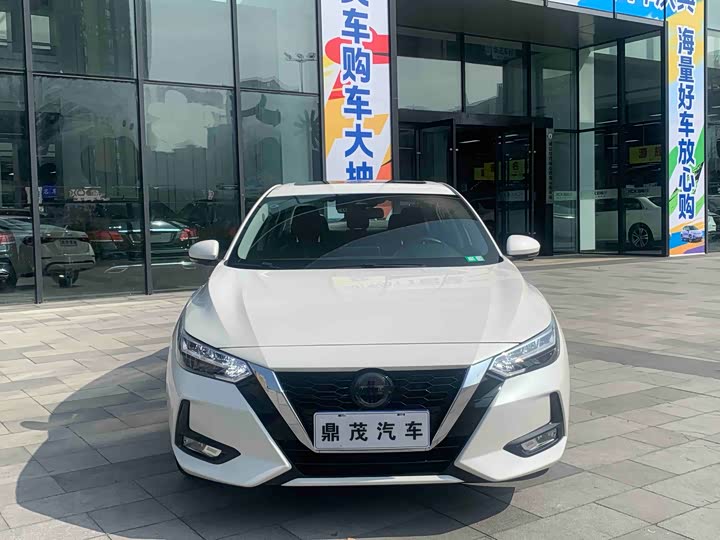 Фото 2 - Nissan Sylphy