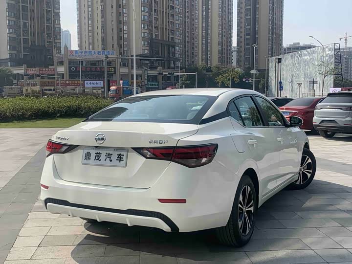 Фото 8 - Nissan Sylphy