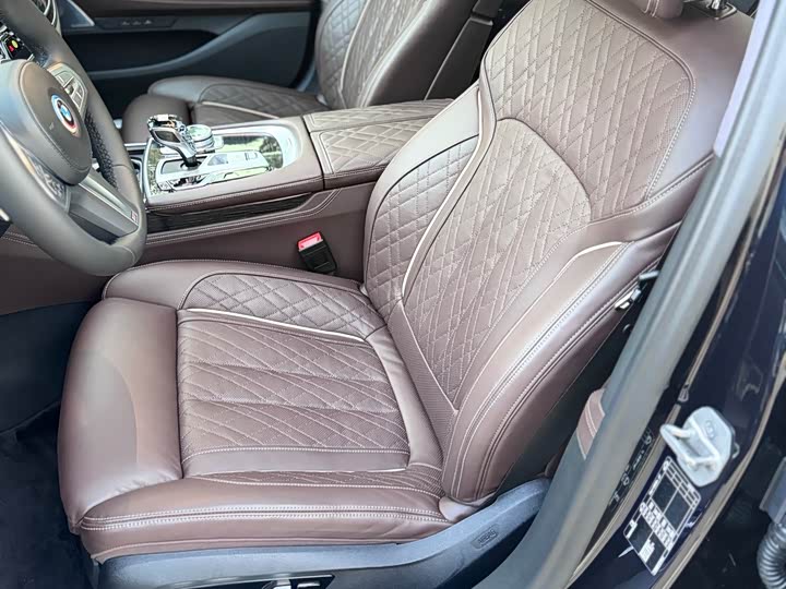 Фото 4 - BMW 7 Series