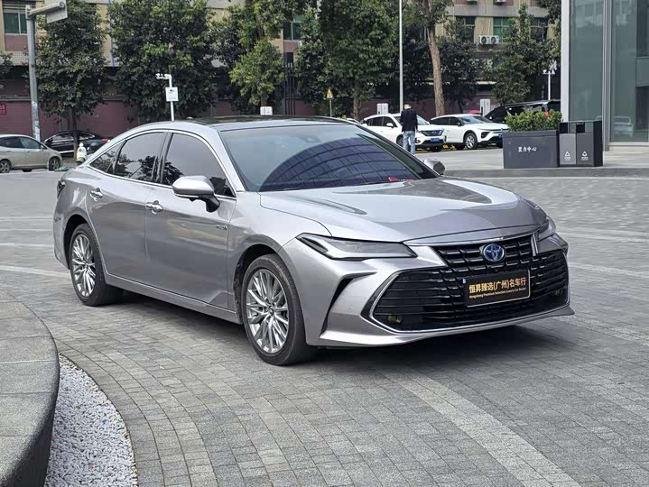 Фото 3 - Toyota Avalon