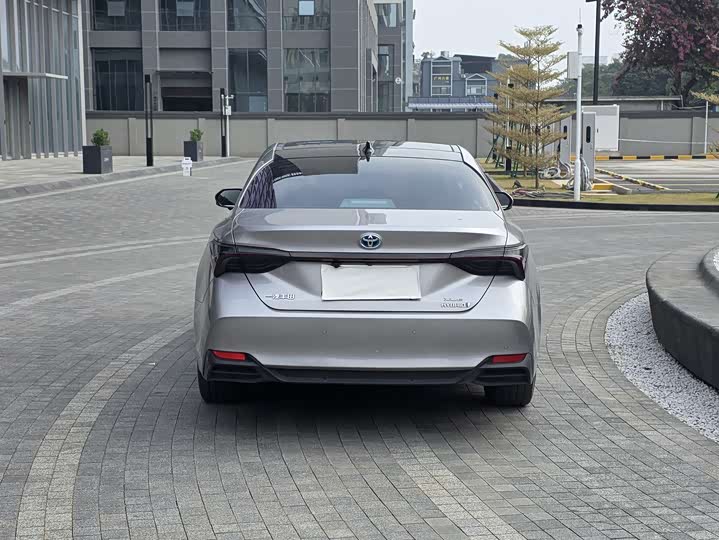 Фото 6 - Toyota Avalon