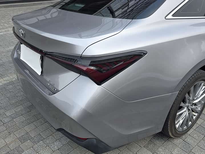 Фото 9 - Toyota Avalon