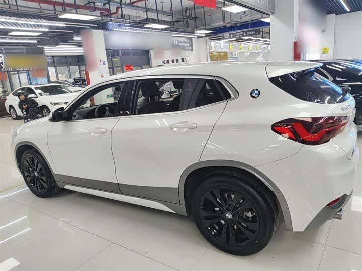 Фото 5 - BMW X2