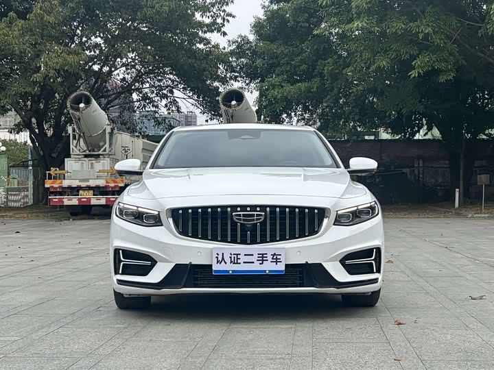 Фото 2 - Geely Preface