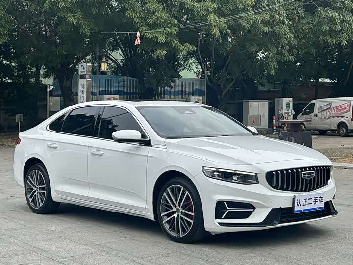 Фото 3 - Geely Preface