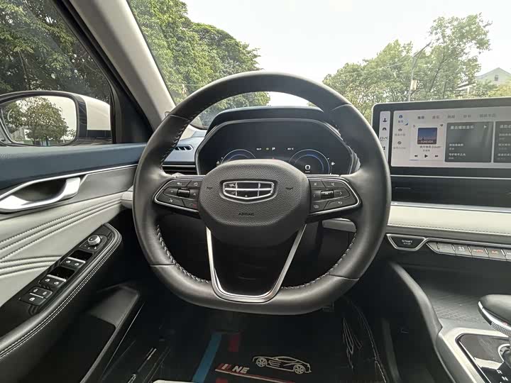 Фото 7 - Geely Preface