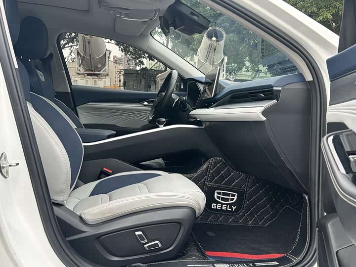 Фото 9 - Geely Preface