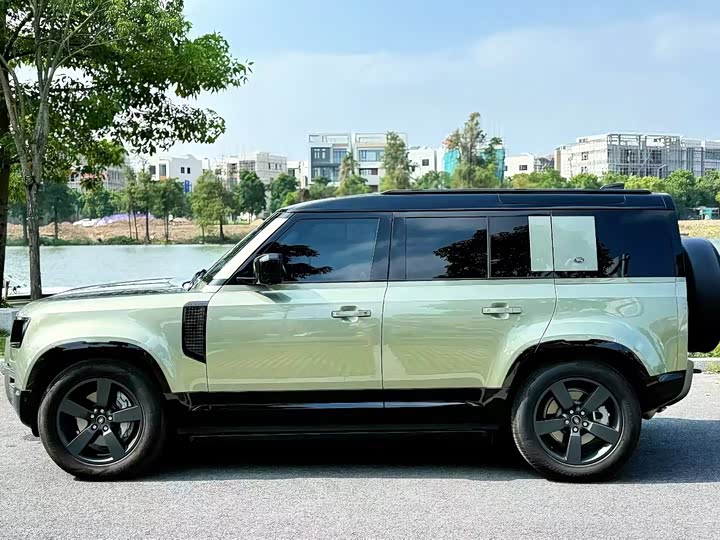 Фото 2 - Land Rover Defender