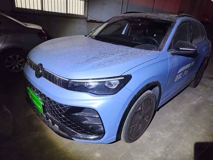 Фото 1 - Volkswagen Tiguan L Pro