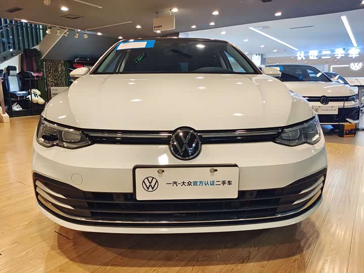 Фото 2 - Volkswagen Golf