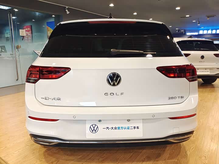 Фото 5 - Volkswagen Golf