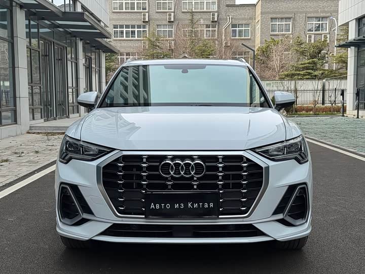 Фото 2 - Audi Q3
