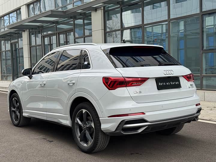 Фото 6 - Audi Q3