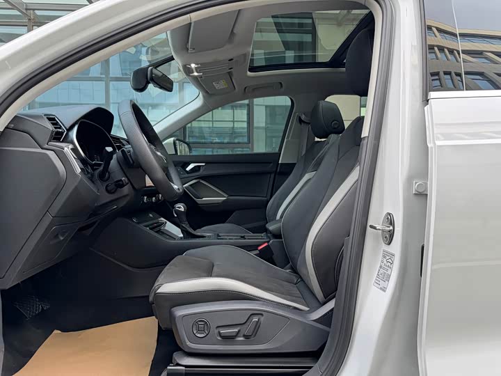 Фото 9 - Audi Q3