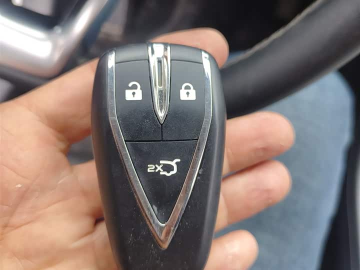 Фото 9 - Changan Raeton CC