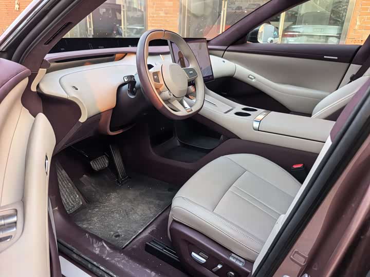 Фото 6 - Xiaomi YU7