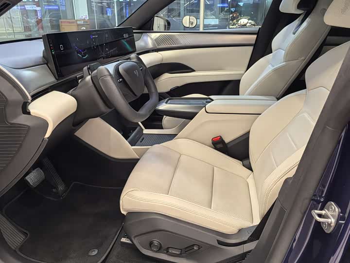 Фото 4 - Geely Jiyue 01