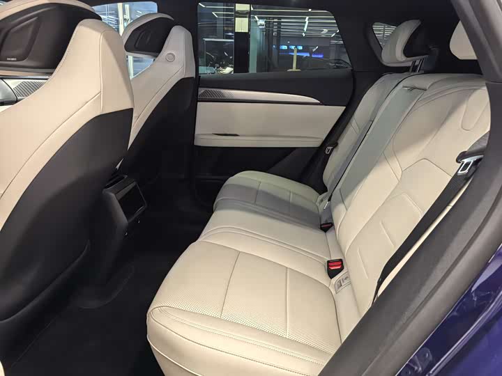 Фото 6 - Geely Jiyue 01