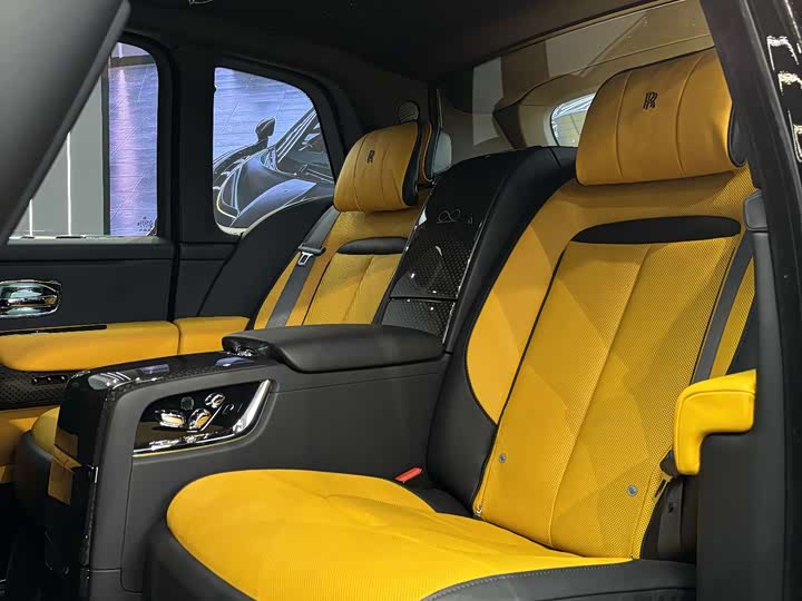 Фото 4 - Rolls-Royce Cullinan