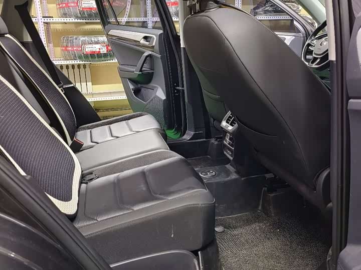 Фото 8 - Volkswagen Tayron