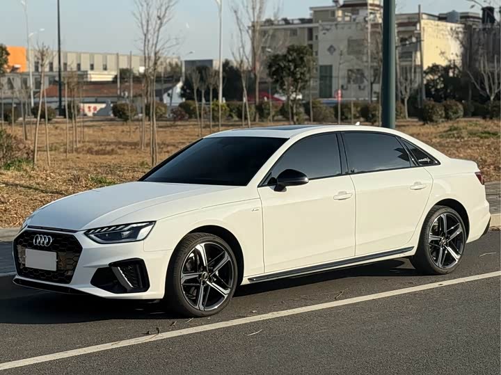 Фото 1 - Audi A4L