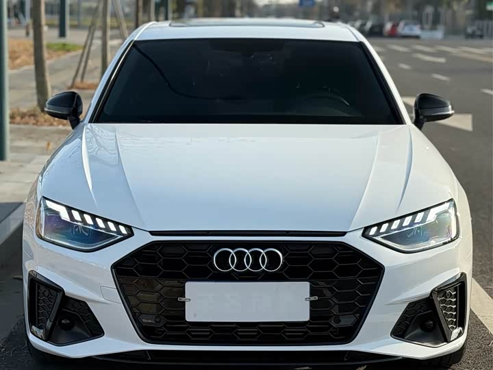 Фото 3 - Audi A4L