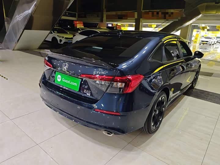 Фото 7 - Honda Civic
