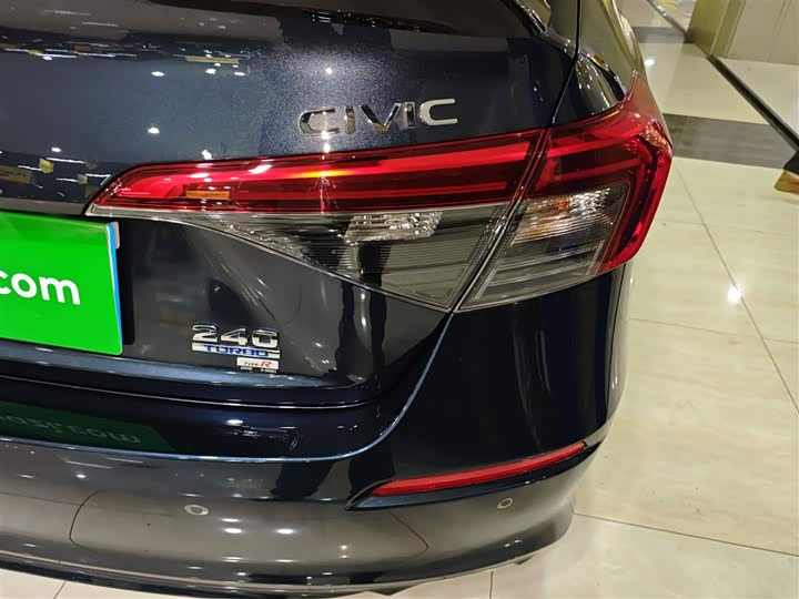 Фото 8 - Honda Civic