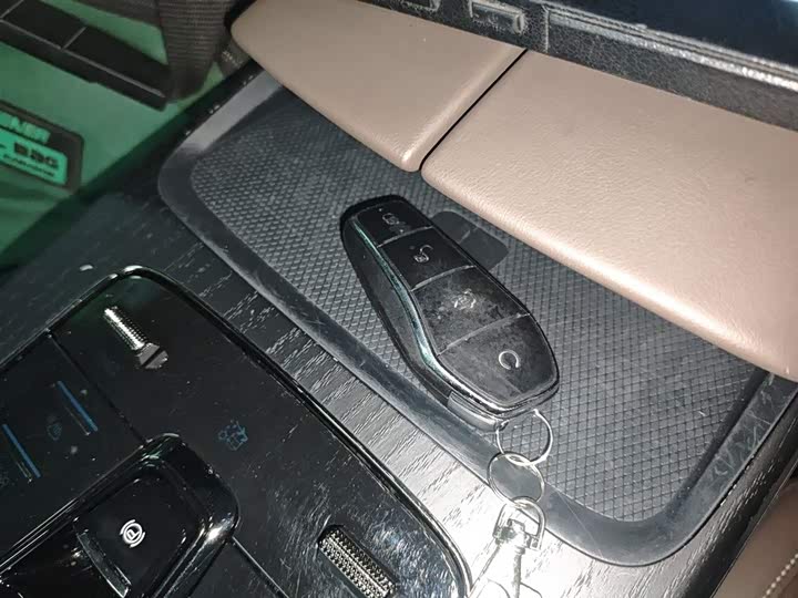 Фото 9 - BYD Han