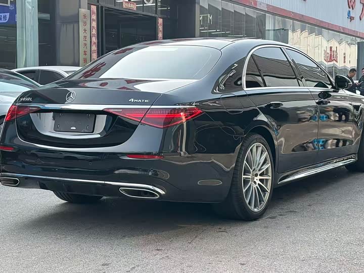 Фото 9 - Mercedes-Benz S-Class