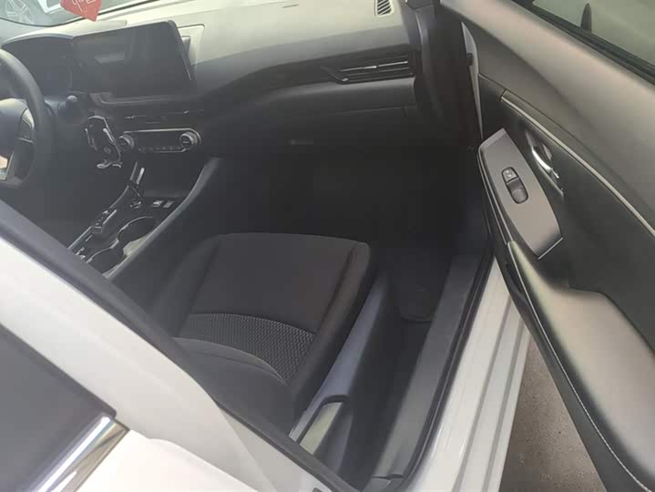 Фото 8 - Nissan Sylphy