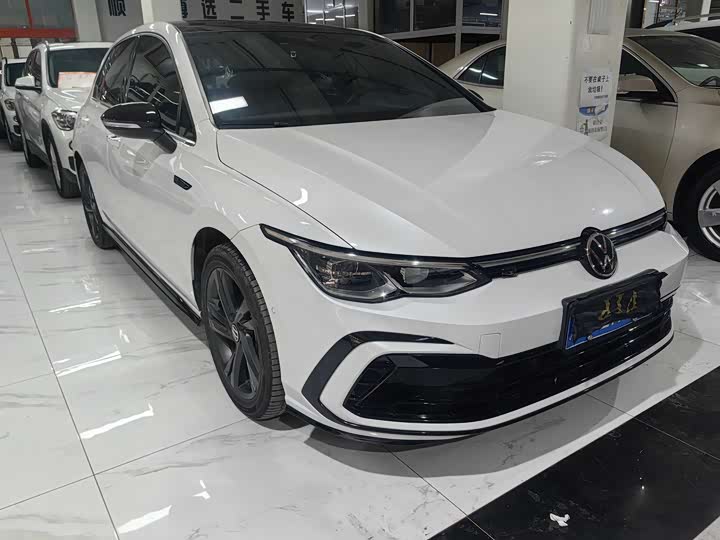 Фото 3 - Volkswagen Golf