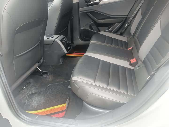 Фото 5 - Volkswagen Sagitar L