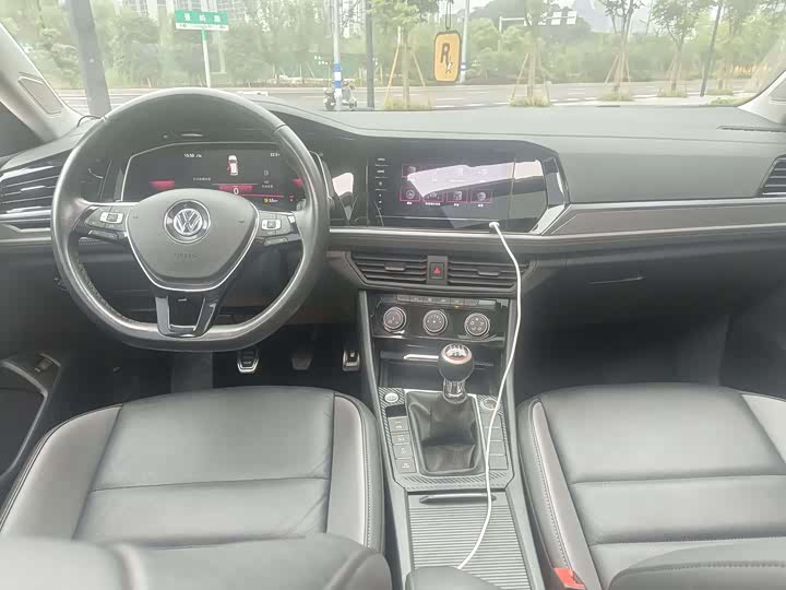 Фото 6 - Volkswagen Sagitar L