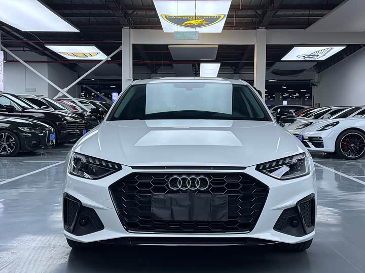 Фото 2 - Audi A4L