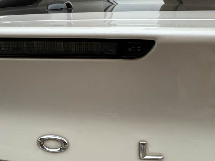 Фото 7 - Lincoln MKZ