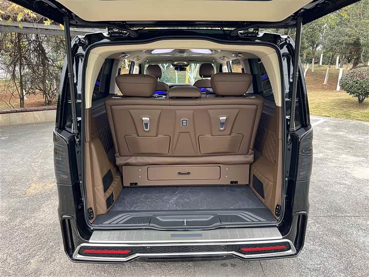 Фото 9 - Mercedes-Benz Vito