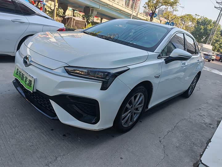 Фото 1 - GAC Aion S