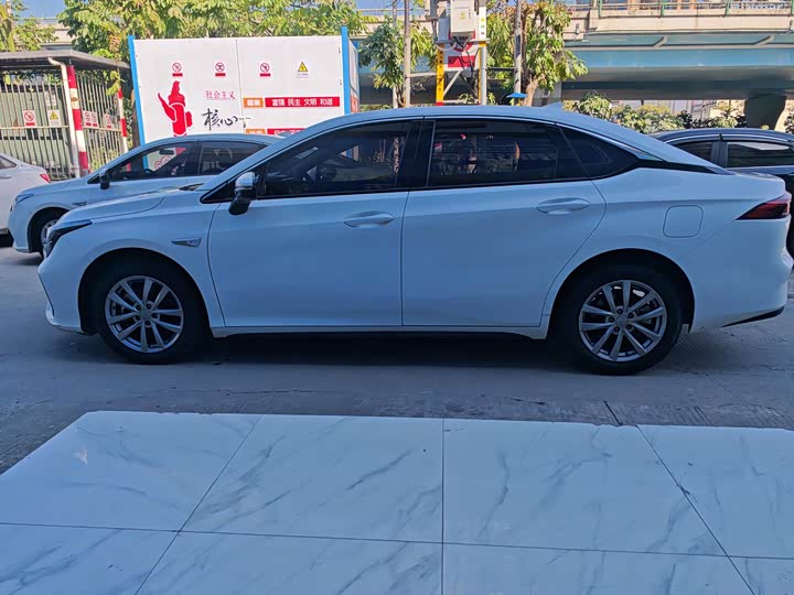 Фото 8 - GAC Aion S