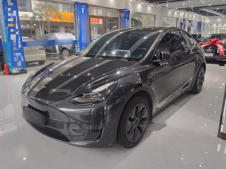 Фото 2 - Tesla Model Y