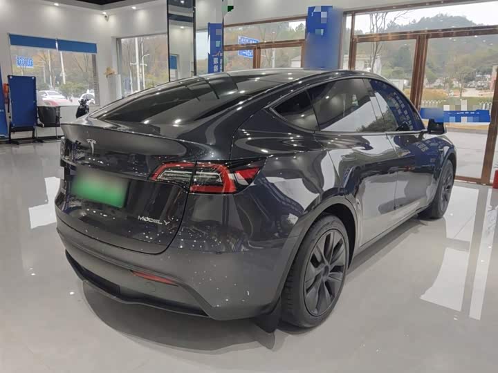 Фото 7 - Tesla Model Y