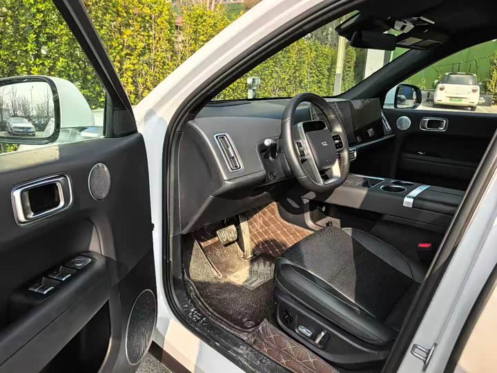 Фото 7 - LiXiang L6