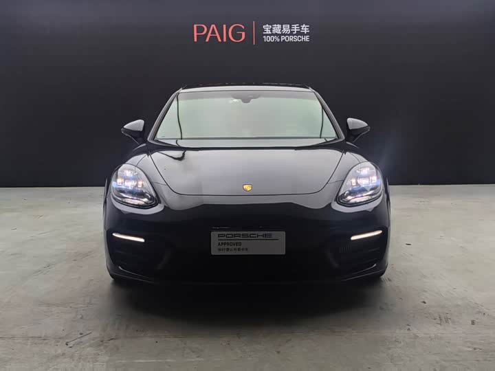 Фото 2 - Porsche Panamera