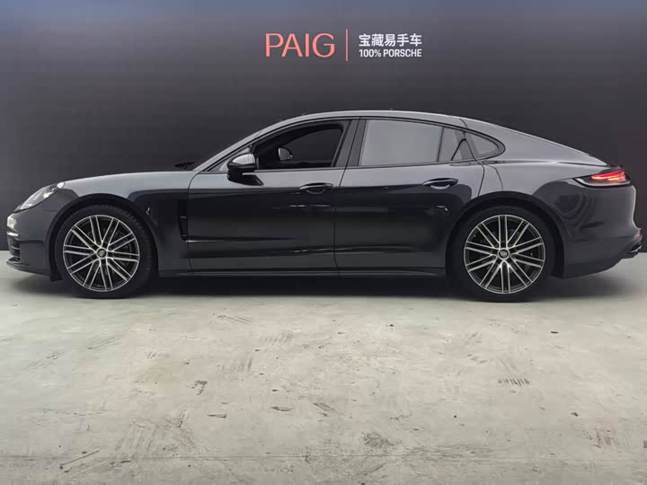 Фото 3 - Porsche Panamera