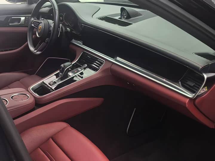 Фото 9 - Porsche Panamera