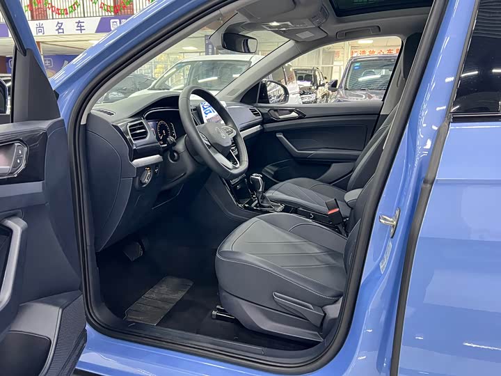 Фото 5 - Volkswagen Tharu