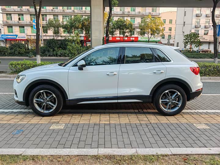 Фото 3 - Audi Q3