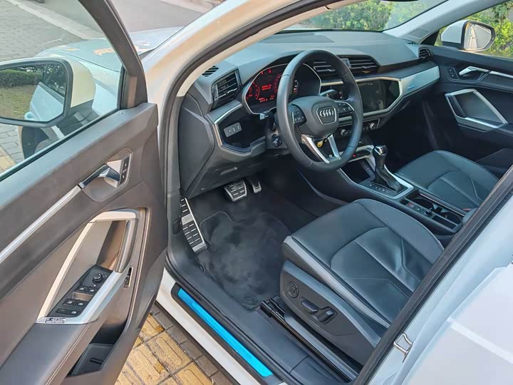 Фото 4 - Audi Q3