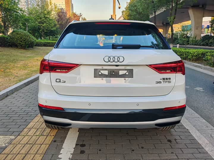 Фото 9 - Audi Q3