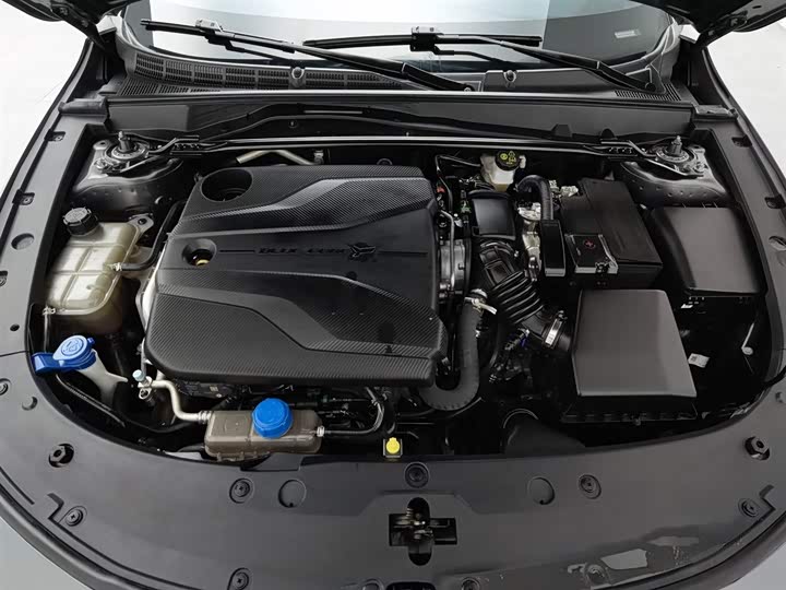 Фото 6 - Changan UNI-V